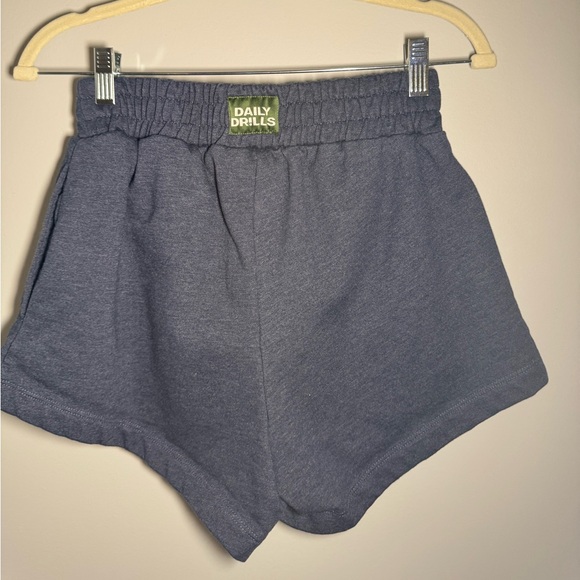 Daily Drills Oversized Fleece Crew and Fleece Super Shorts - Picture 8 of 8